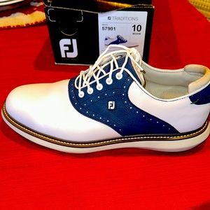 Men’s Footjoy Traditions Golf shoes size 10 Medium White/Navy. In box. Worn once